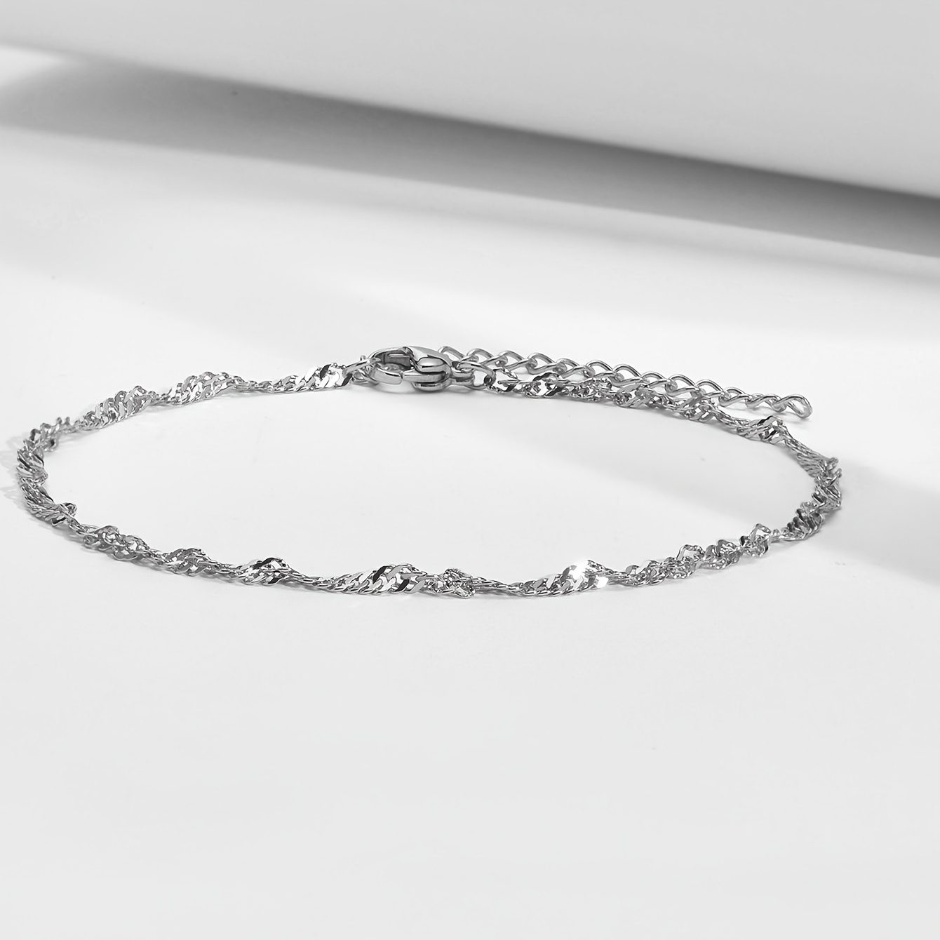 Women's Exquisite Plain Circle Bracelet, Versatile Design
